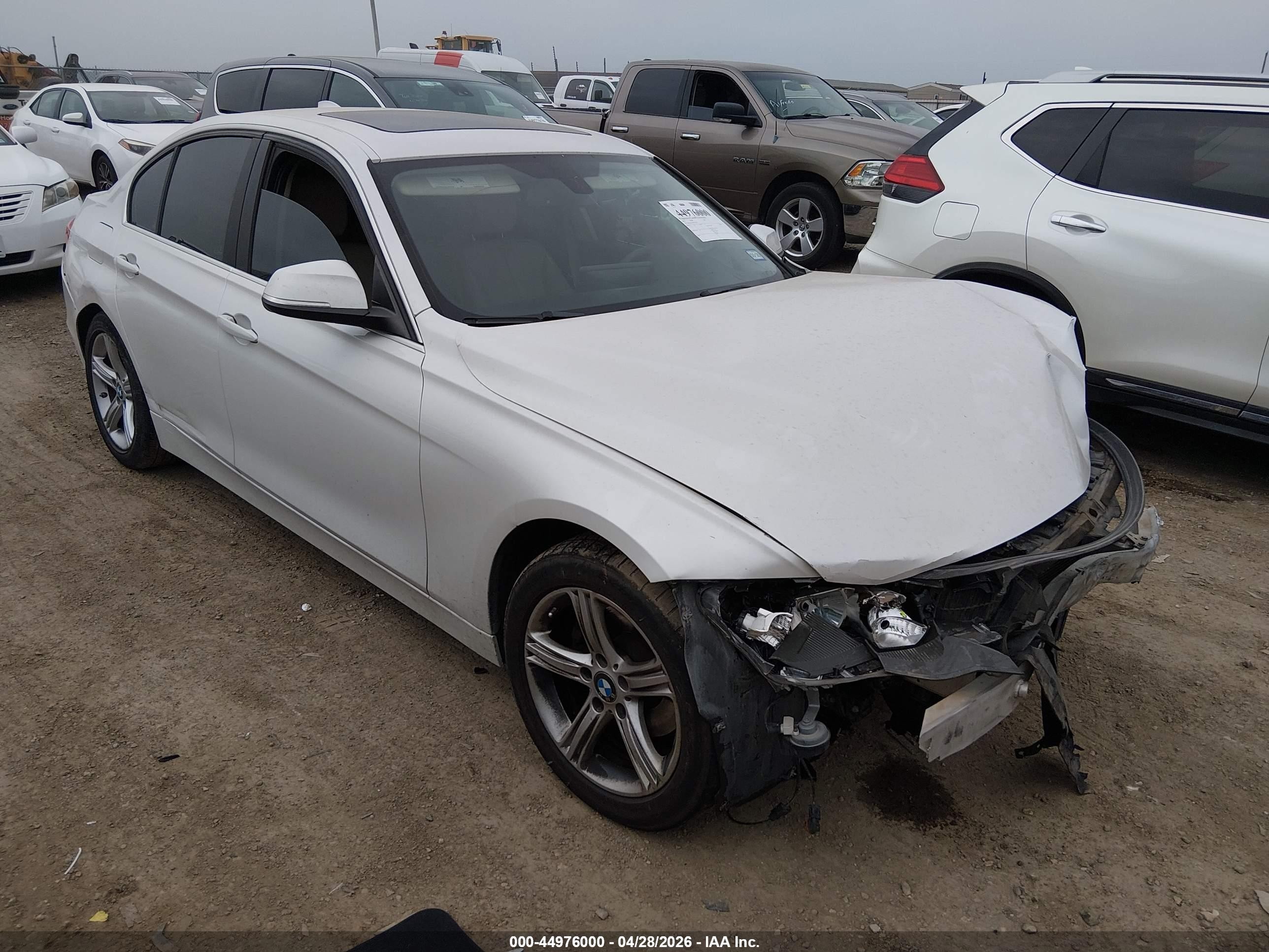 2015 BMW 328I VIN: WBA3A5G59FNP35285 Lot: 44976000