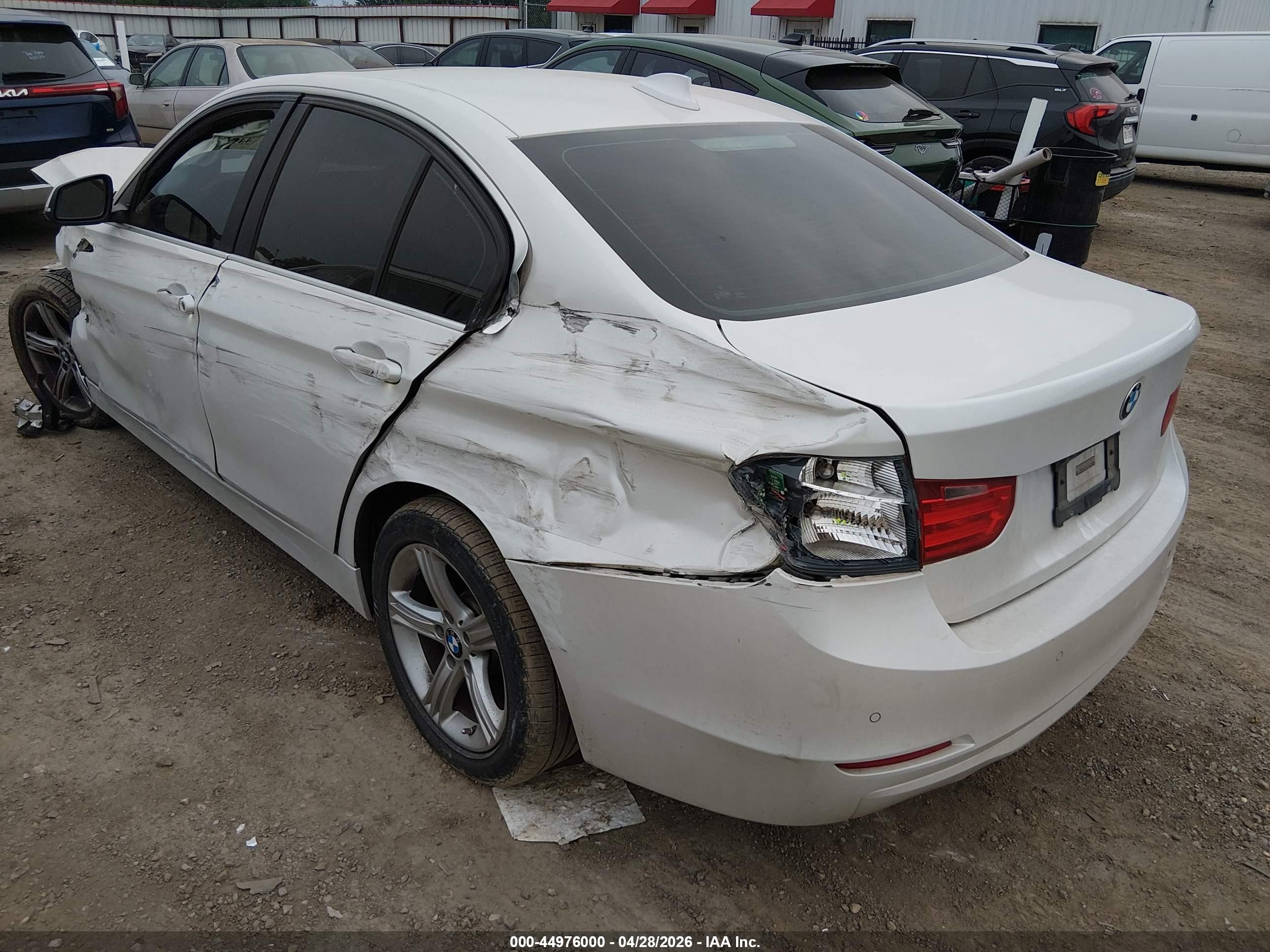 2015 BMW 328I VIN: WBA3A5G59FNP35285 Lot: 44976000