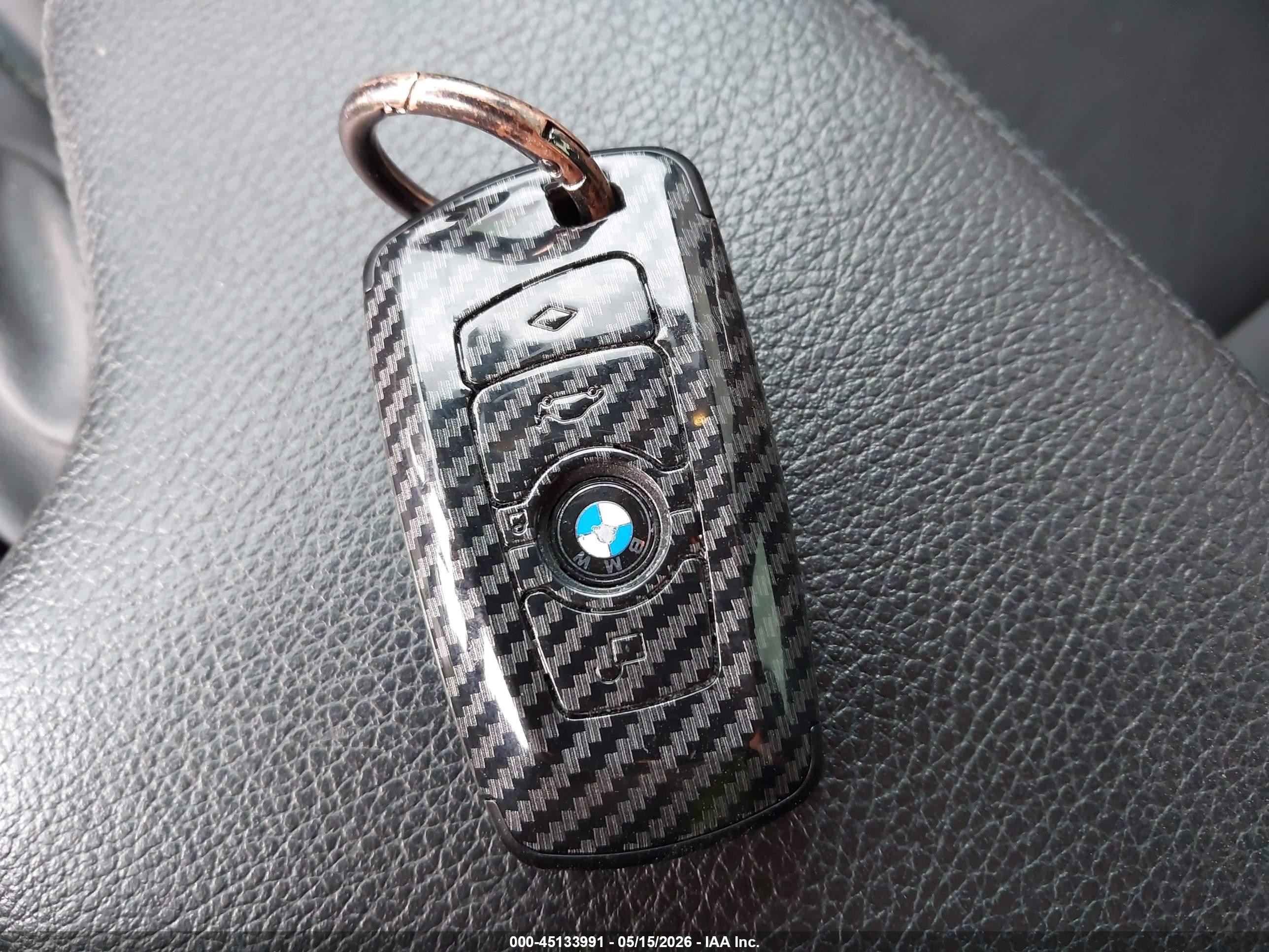 WBA8D9C31HA004692 2017 BMW 330I xDrive - app.image 11