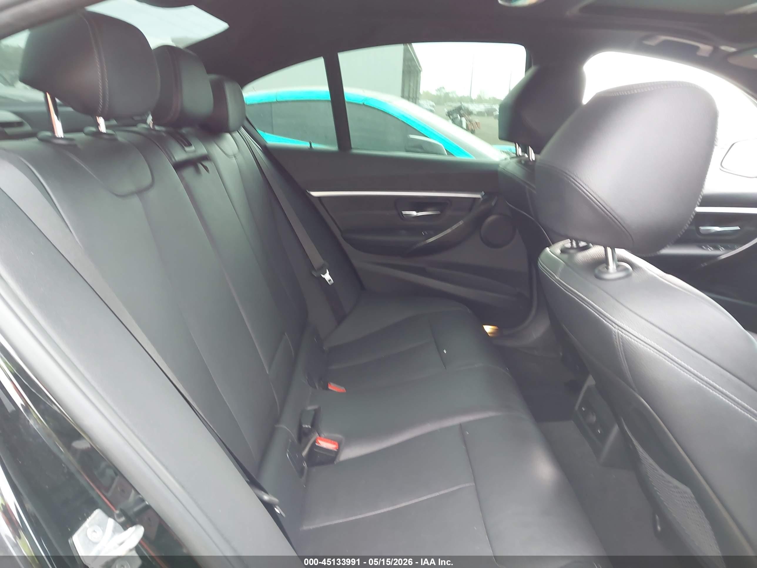 WBA8D9C31HA004692 2017 BMW 330I xDrive - app.image 8