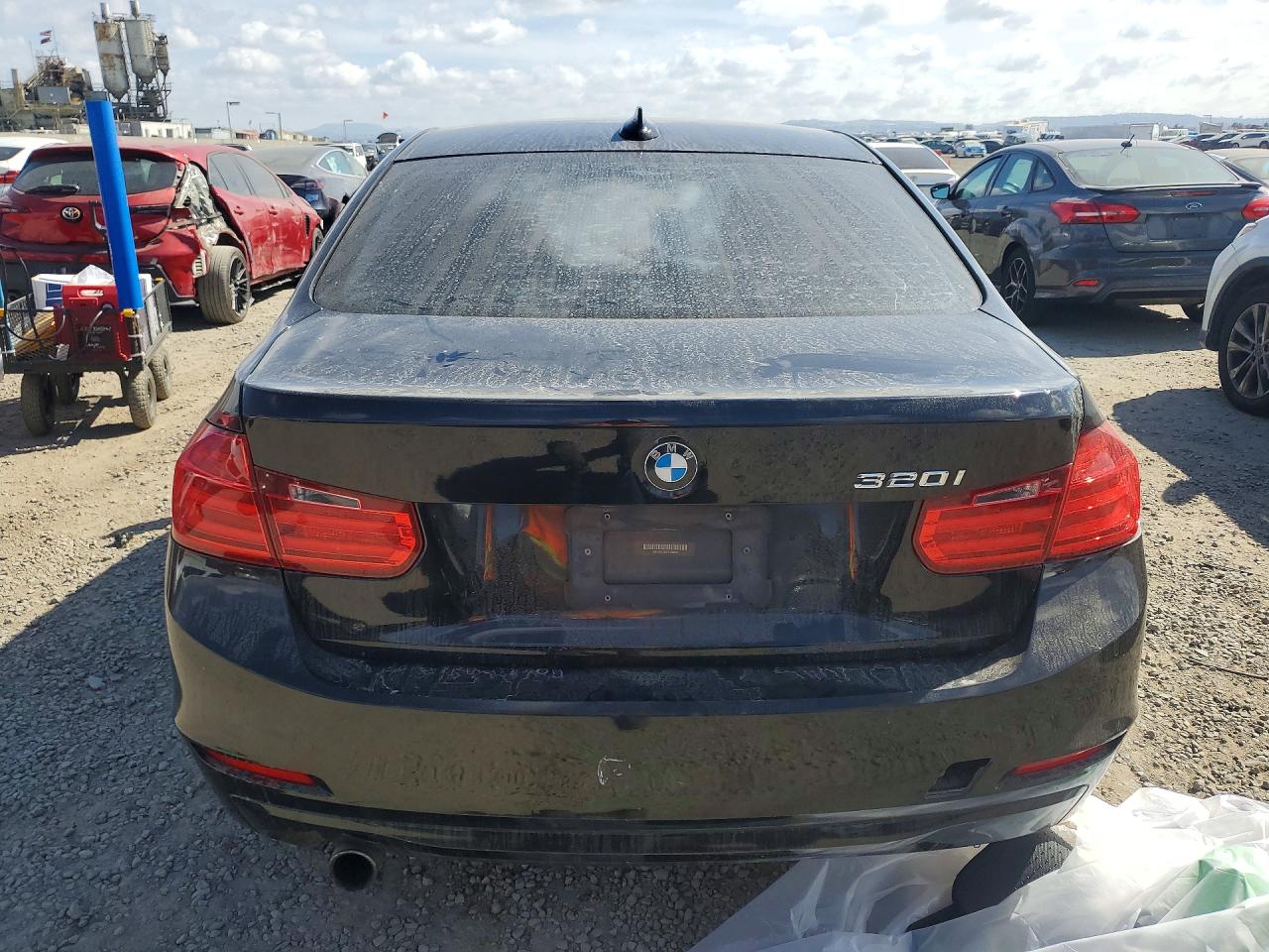 2015 BMW 320I VIN: WBA3B1C52FK135821 Lot: 48527516